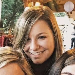 Meet your Posher, Caitlin